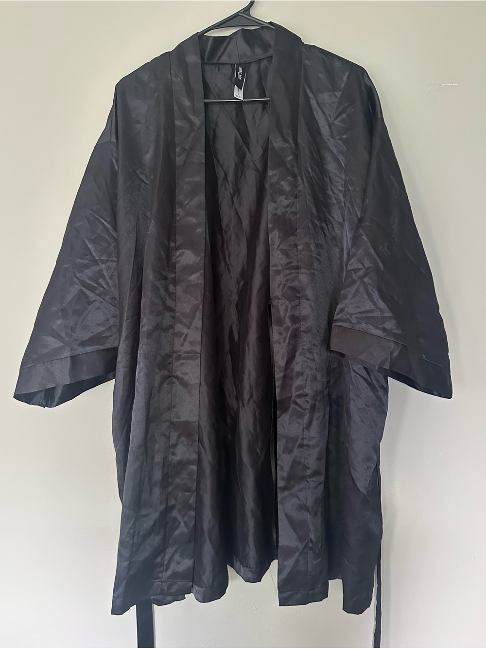 Adore Me Black Satin Kimono-Style Womens Robe